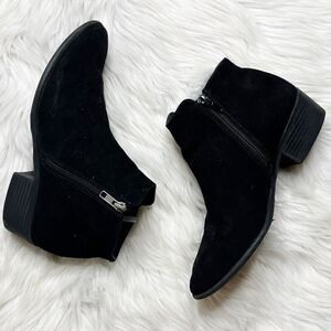 Mia Alex Suede Heeled Zip Up Ankle Booties Black Size 8.5